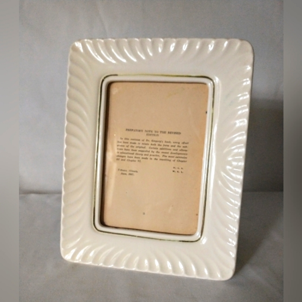 Classic Vintage Burnes of Boston - Porcelain Scalloped Frame